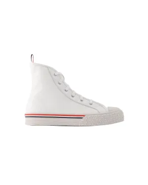Collegiate high top on tartan tread sole in vitello calf leather