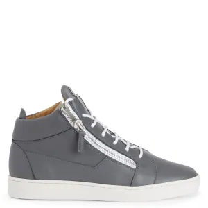 Giuseppe Zanotti Kriss