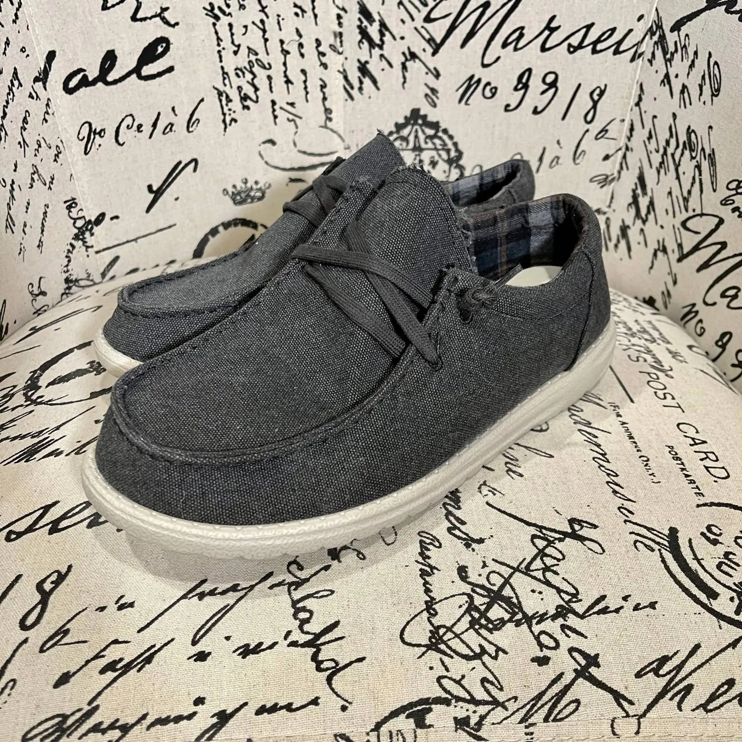 Mister J Ron Sneakers In Black