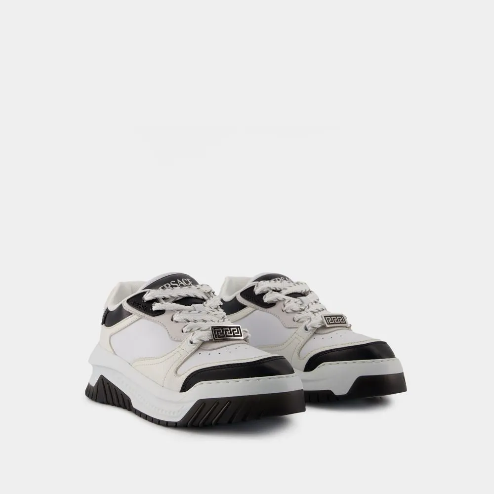 Sneakers - Leather - Black/White